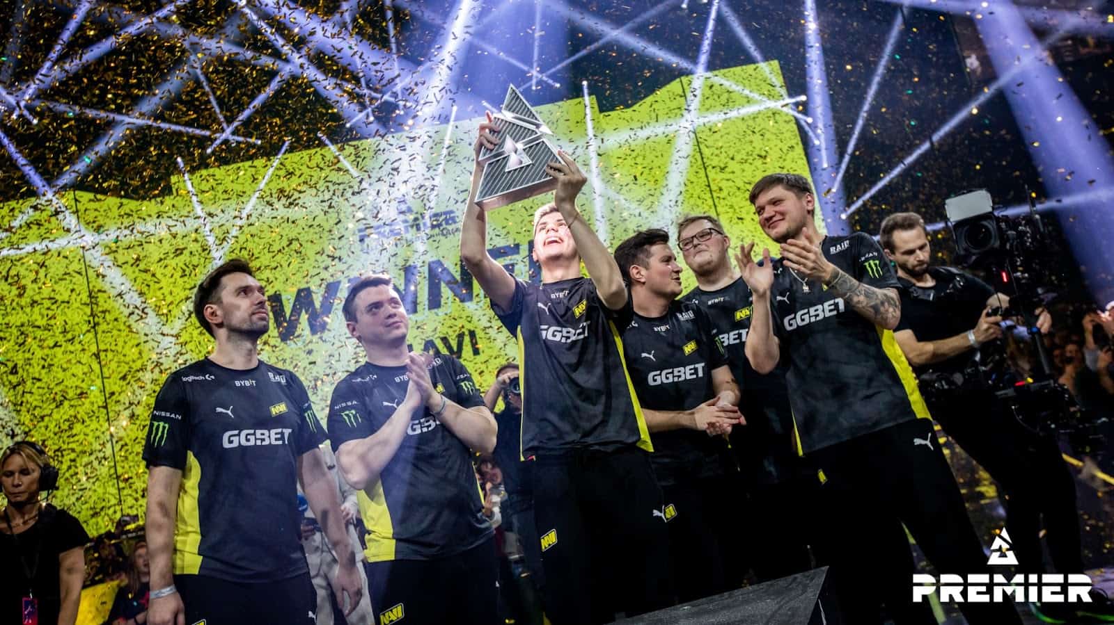 NAVI Claim BLAST Fall Finals Trophy