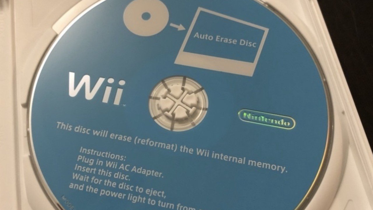 Random: This Disc Will Wipe Your Nintendo Wii Clean