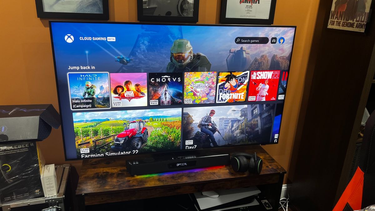 Streaming Xbox games to a Samsung TV is such a breeze that I wish every TV could do it