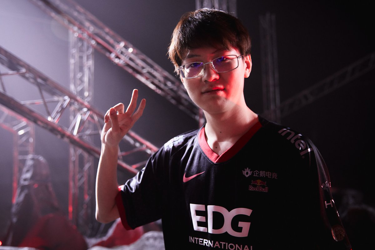 EDG breaks FNC’s win streak after convincing win