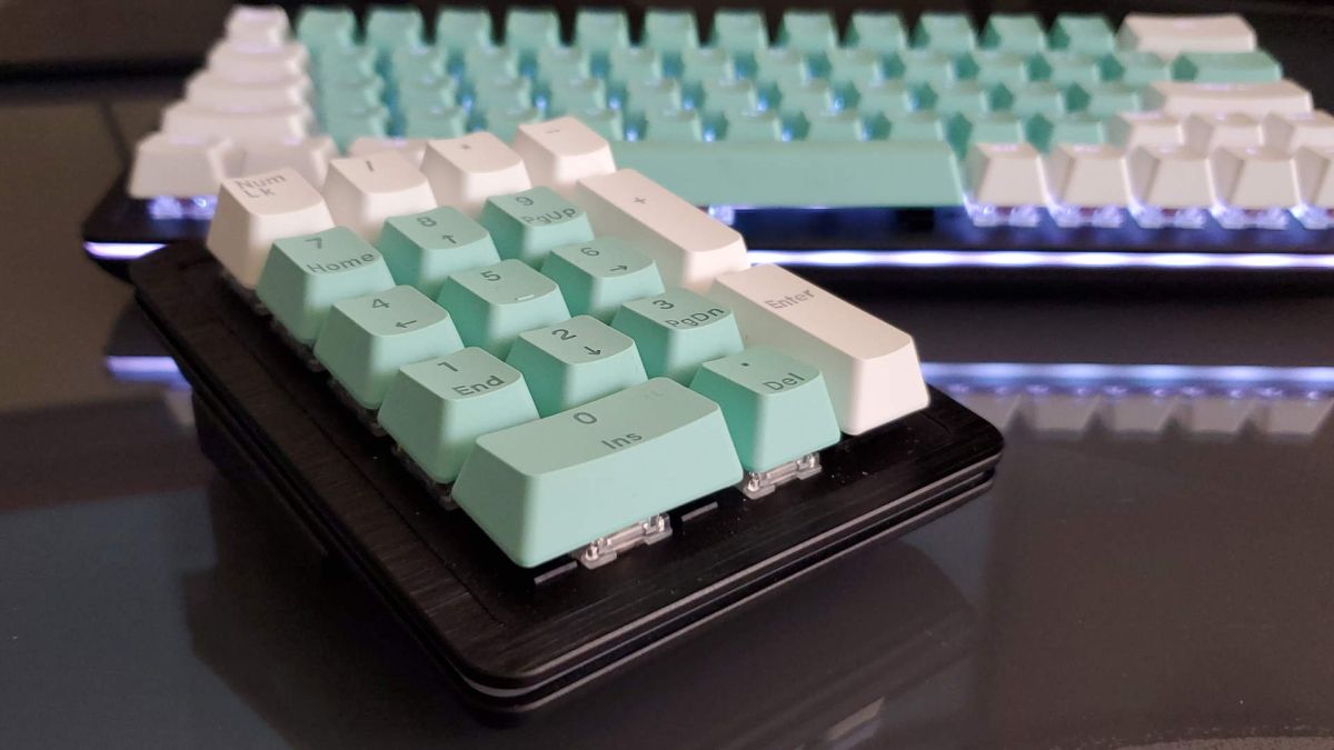 Mountain Everest 60 gaming keyboard