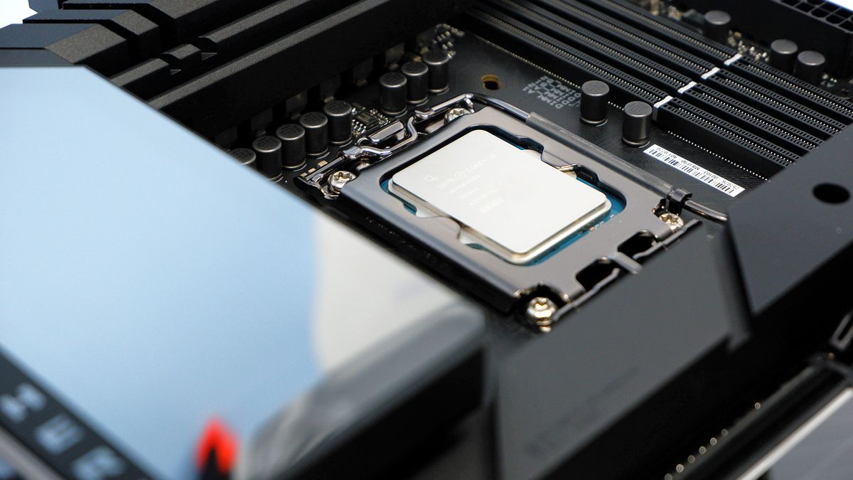 Unannounced 6.2GHz Intel monster CPU spotted in pre-built rigs